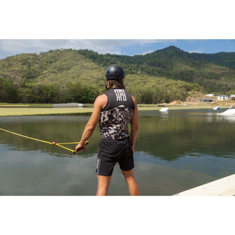 w25022-action-01-jetpilot-freeride-eco-vest.jpg