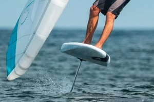 Starboard-FOILBOARD-Take-off-key-feature-vee-nose.webp