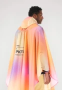 MVT0609_EYASI-PONCHO_GRADIENT-PRINT_B_P_017.webp