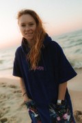 Poncho-Jungmob-Ocean-Flowers (3).webp