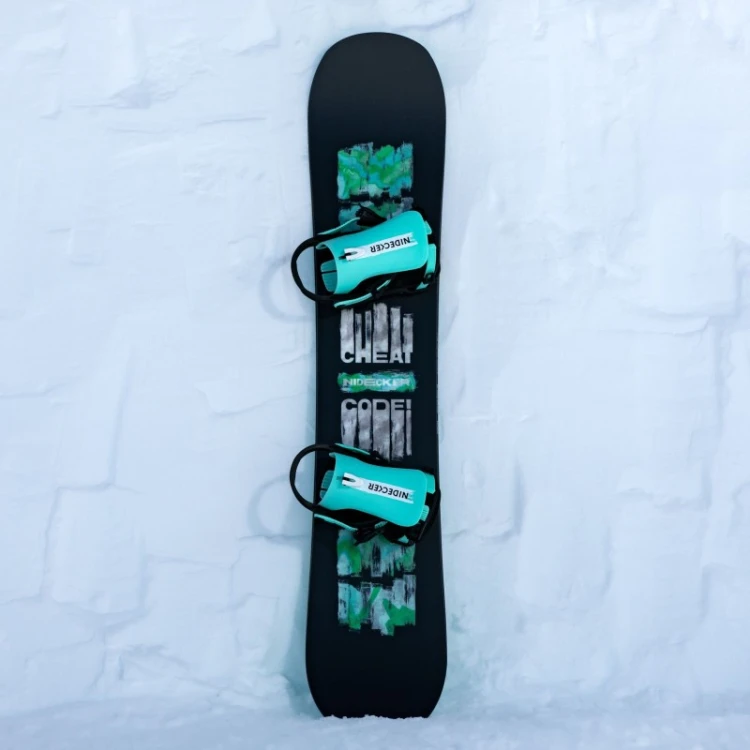 deska-snowboardowa-damska-nidecker-2027-cheat-code-women-black-blue-white (4).jpg